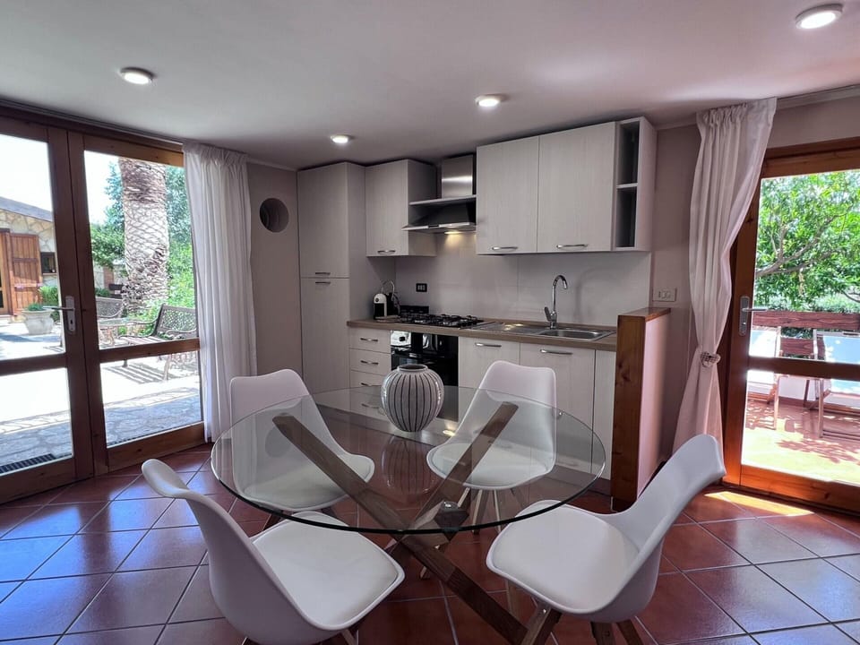 House | Dining