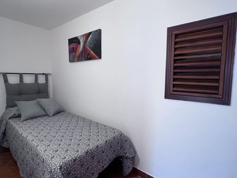 House | 2 bedrooms, iron/ironing board, individually furnished, bed sheets