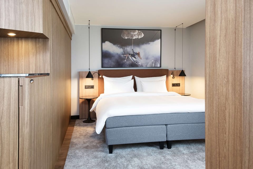 Suite, 1 Bedroom | Hypo-allergenic bedding, minibar, in-room safe, desk