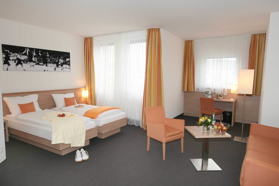 Hypo-allergenic bedding, in-room safe, desk, laptop workspace