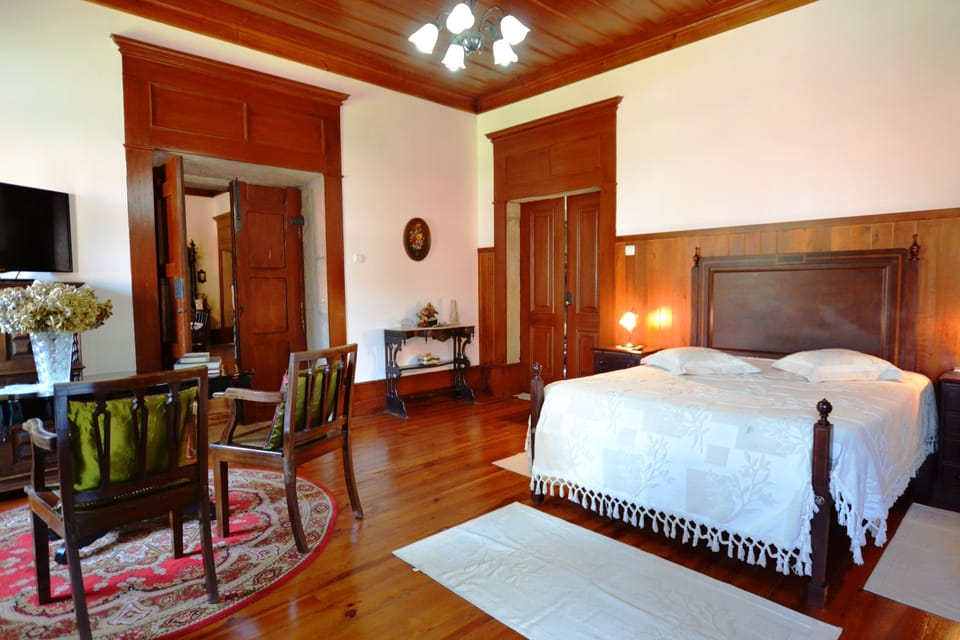 Classic Double or Twin Room | Cribs (free), rollaway beds (surcharge), WiFi (free)