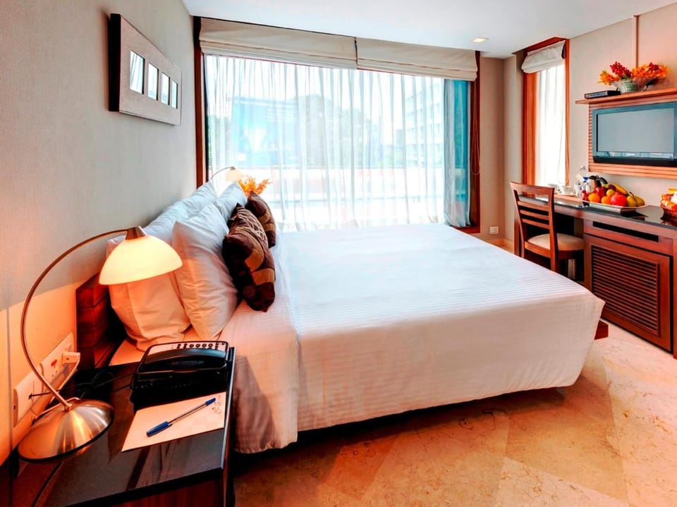 Premium bedding, minibar, in-room safe, individually furnished