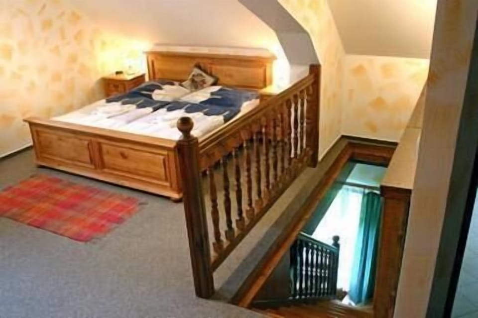 Family Quadruple Room | In-room safe, desk, blackout drapes, free cribs/infant beds
