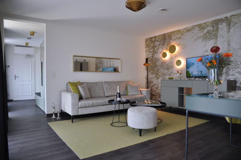 Superior Suite | Living area | TV
