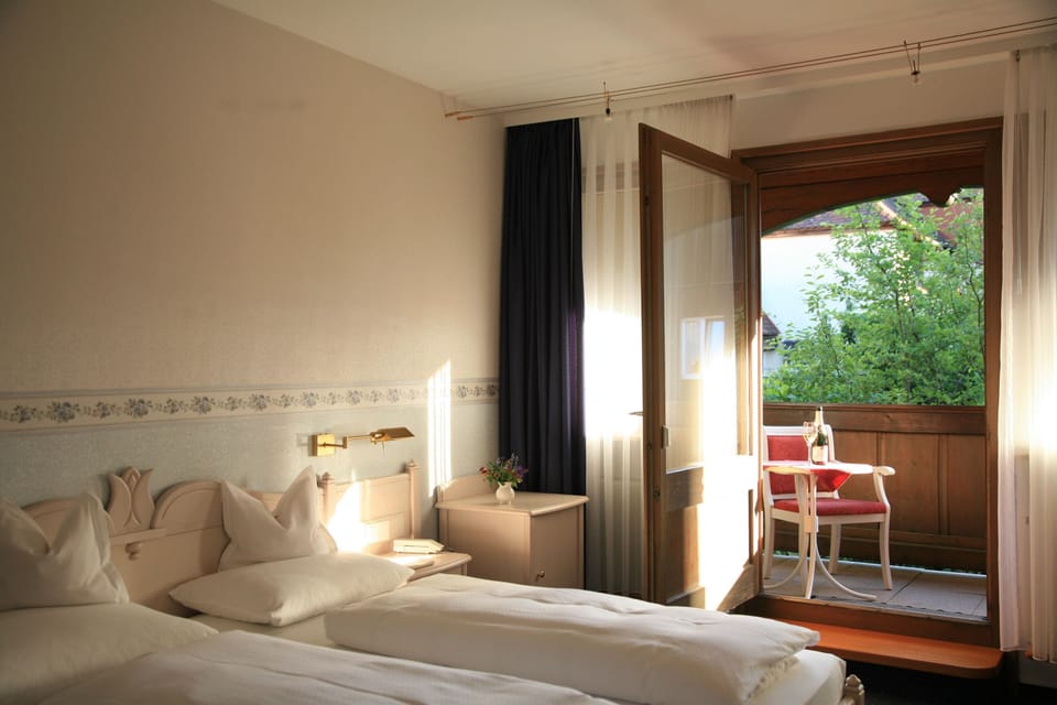 Comfort Double Room | In-room safe, individually decorated, individually furnished, desk