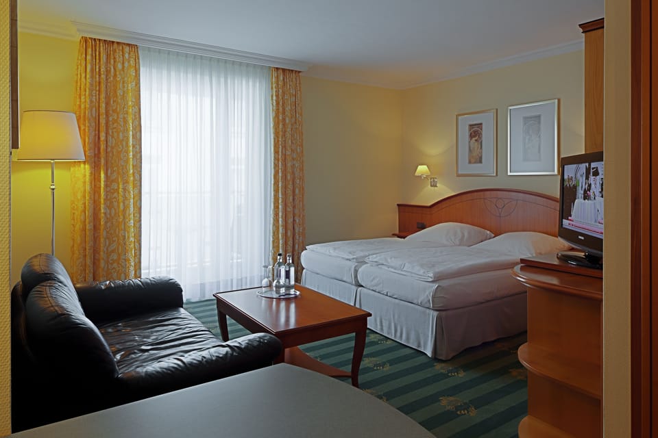 Double Room, Balcony | Premium bedding, minibar, in-room safe, desk