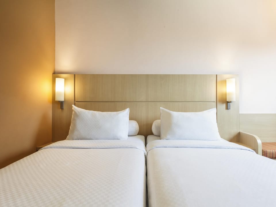 In-room safe, desk, WiFi (free), bed sheets