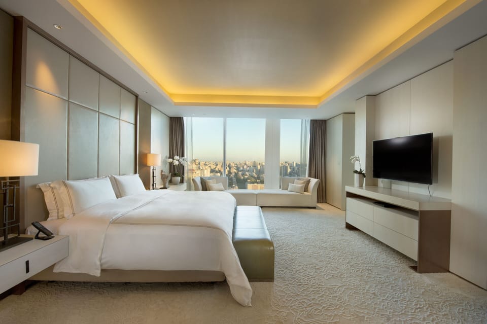 Down comforters, minibar, in-room safe, laptop workspace