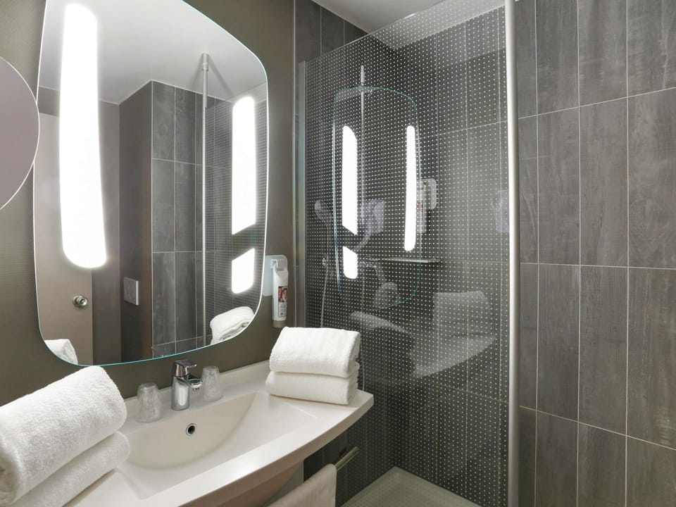 Superior Double Room, Multiple Beds | In-room safe, desk, blackout drapes, soundproofing