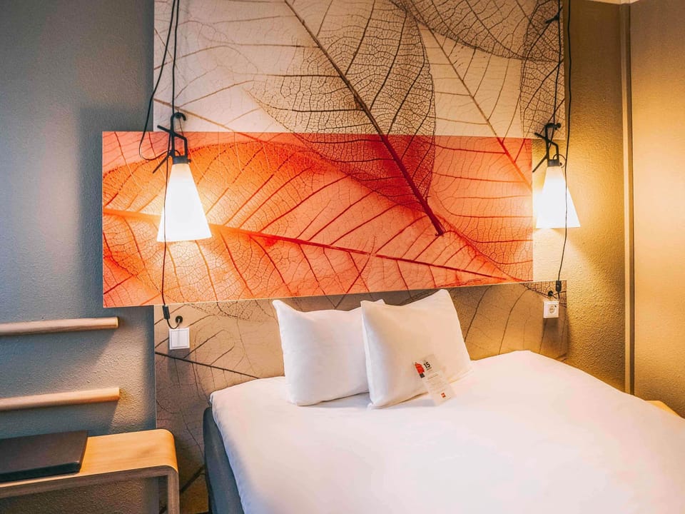 Standard Room, 1 Double Bed | Pillowtop beds, desk, blackout drapes, soundproofing