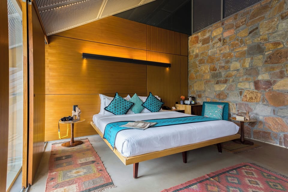 Villa Mezz | Premium bedding, minibar, in-room safe, desk