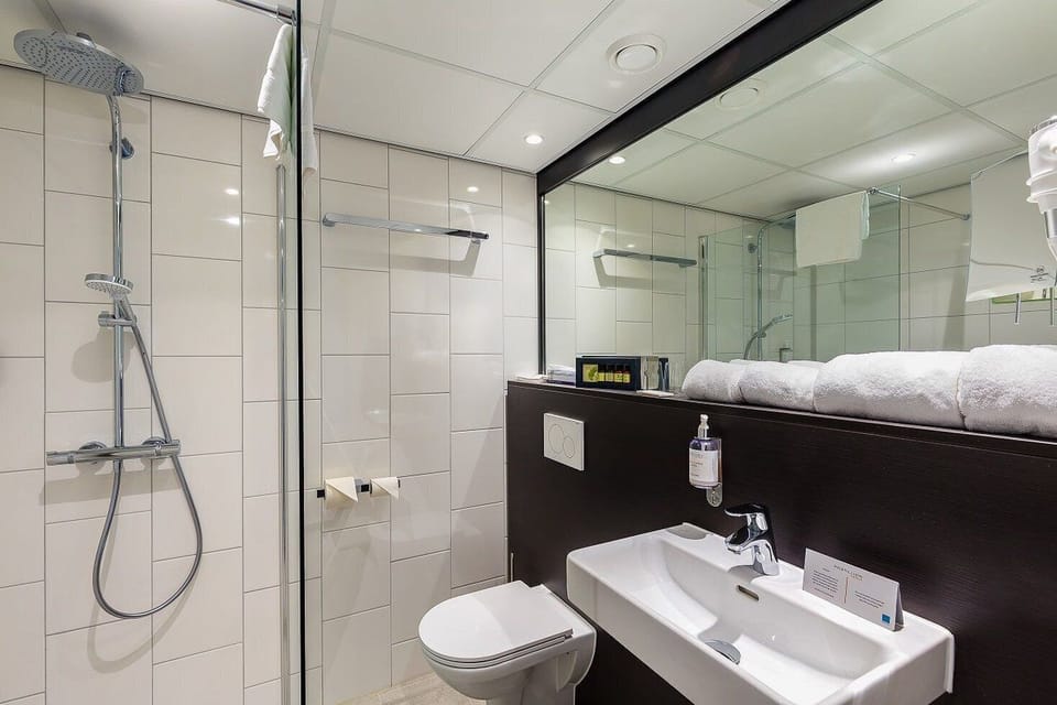1 bedroom, in-room safe, desk, laptop workspace