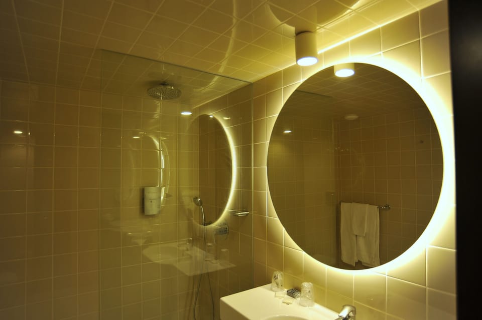 Free toiletries, hair dryer, bidet, towels