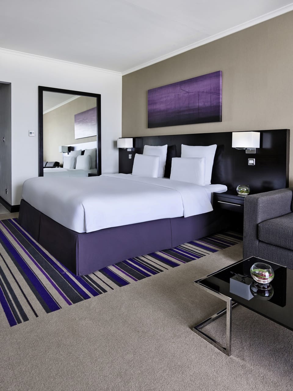 Family Room, 1 King Bed | Down comforters, in-room safe, individually furnished, desk
