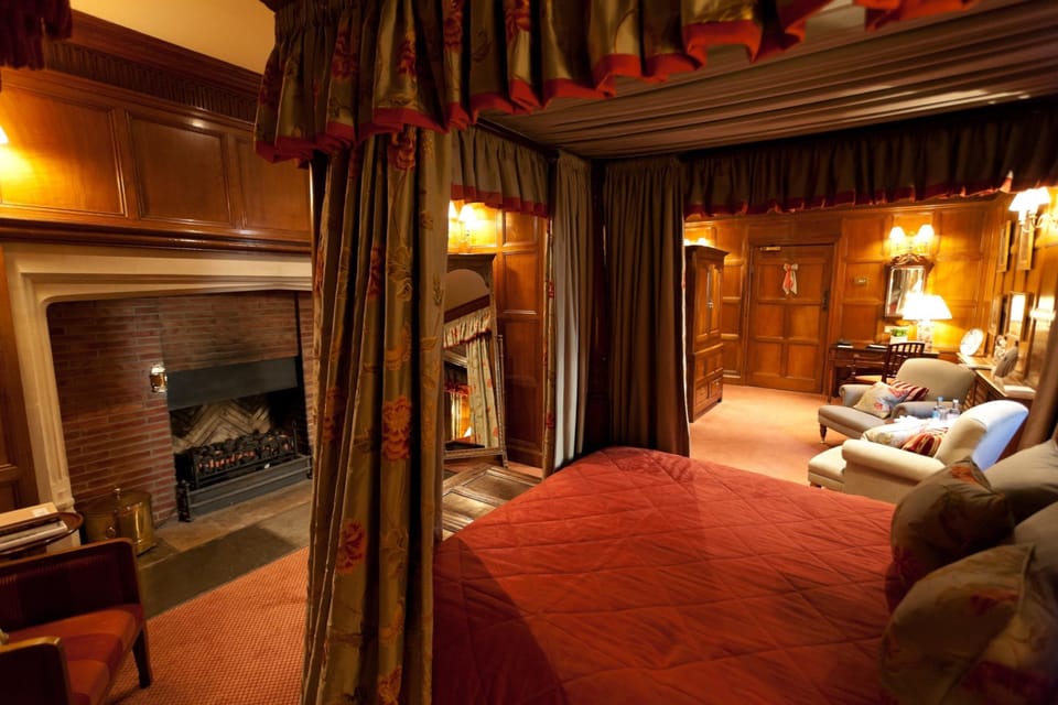 Superior Four poster room | Premium bedding, in-room safe, individually furnished, desk