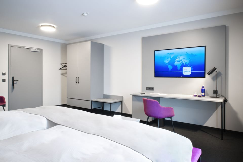 Suite | Minibar, in-room safe, individually decorated, individually furnished