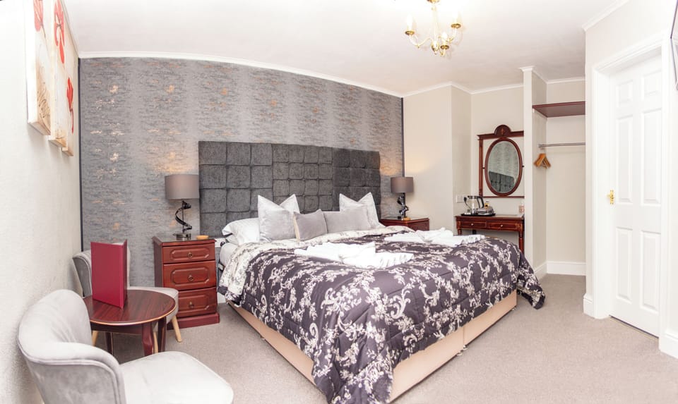 Standard Twin Room | Egyptian cotton sheets, premium bedding, Select Comfort beds, minibar