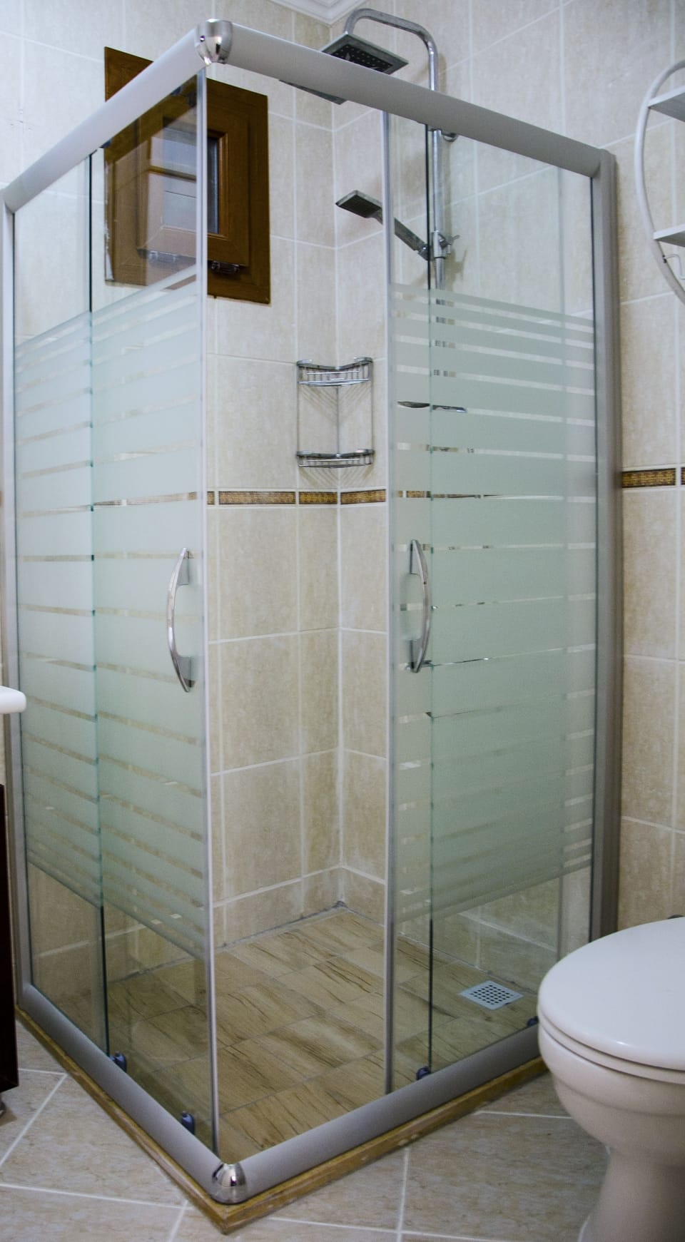 Standard Room | Bathroom | Shower, eco-friendly toiletries, hair dryer, slippers