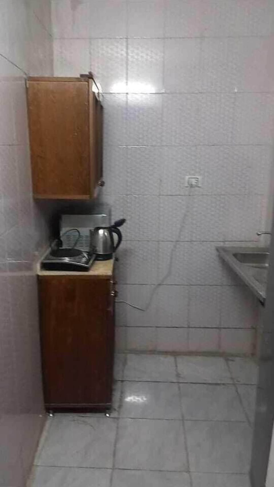 Family Apartment, 1 Bedroom | Private kitchen | Fridge, stovetop, coffee/tea maker, electric kettle