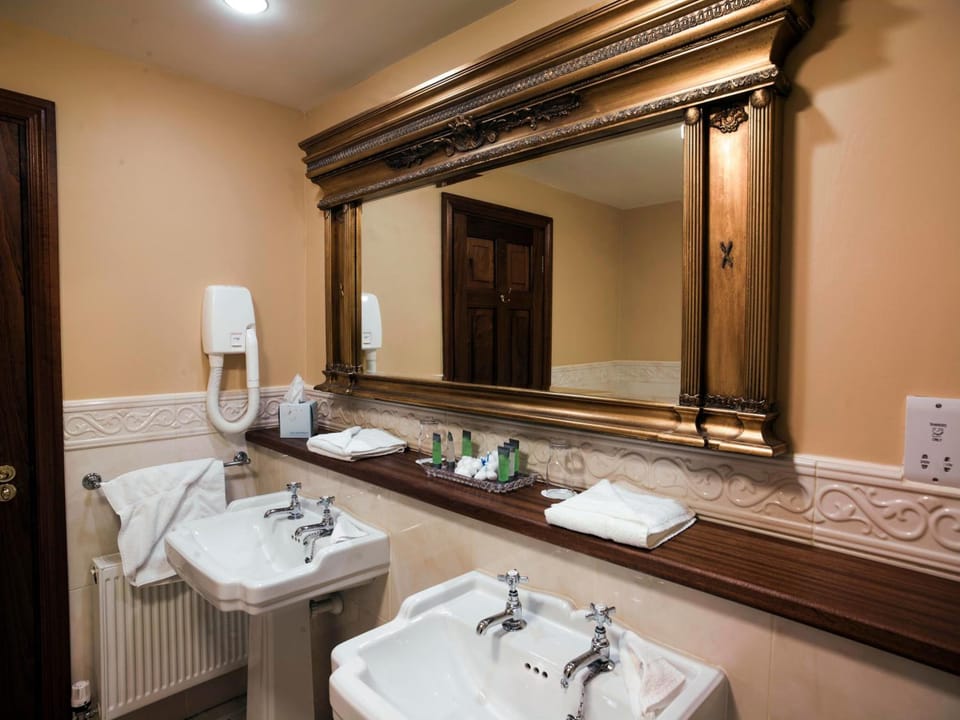 Earls Court House Hotel Hotel in Killarney
