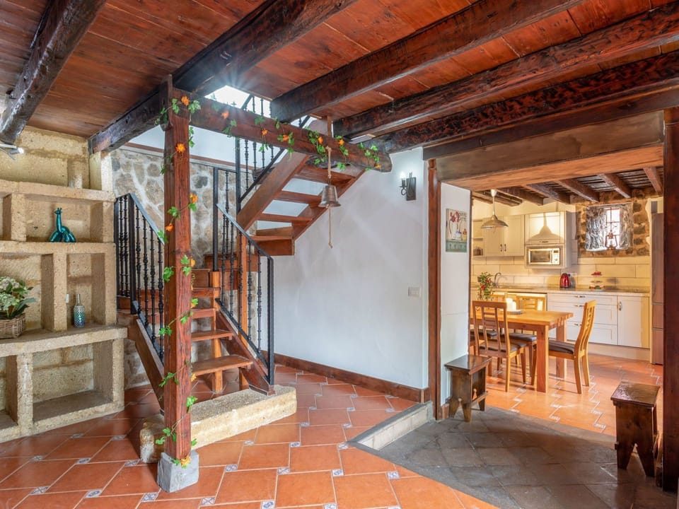Property, Room, Building, Beam, Ceiling, Real Estate, House, Interior Design, Home, Floor