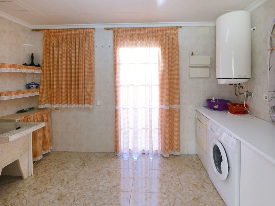 Room, Property, Floor, Interior Design, Furniture, Tile, Curtain, Building, Wall, House