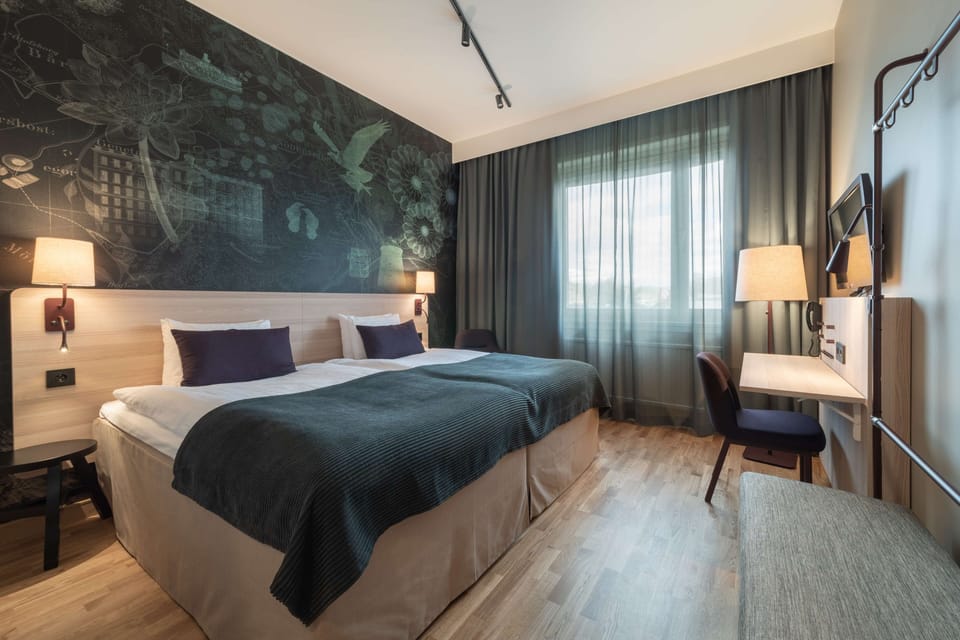 Standard Twin Room | Desk, blackout drapes, iron/ironing board, free cribs/infant beds
