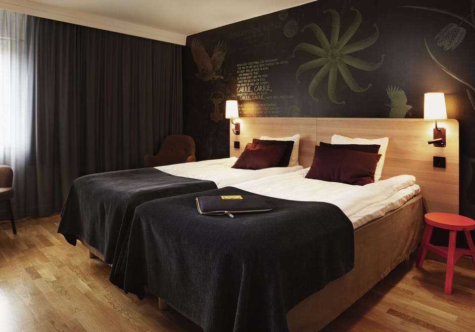Twin Room | Desk, free WiFi, bed sheets