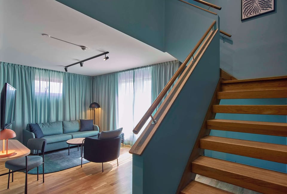 Suite (Master) | Desk, WiFi (free), bed sheets
