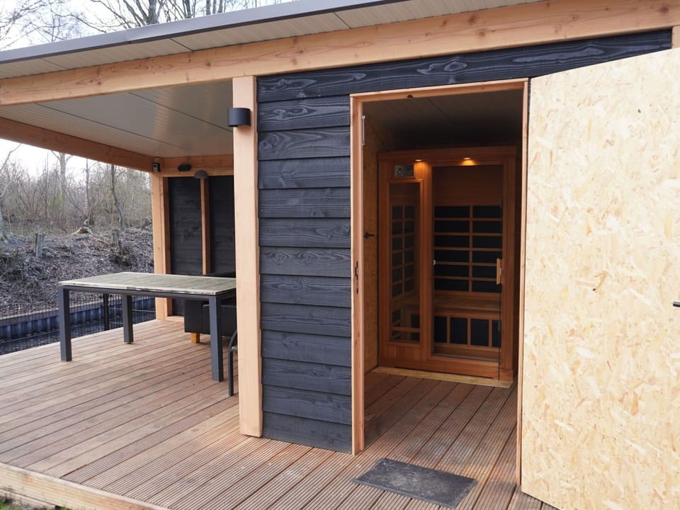 Wood, Wood Stain, Hardwood, Plank, Lumber, Log Cabin, Plywood, Deck, Varnish, Natural Material