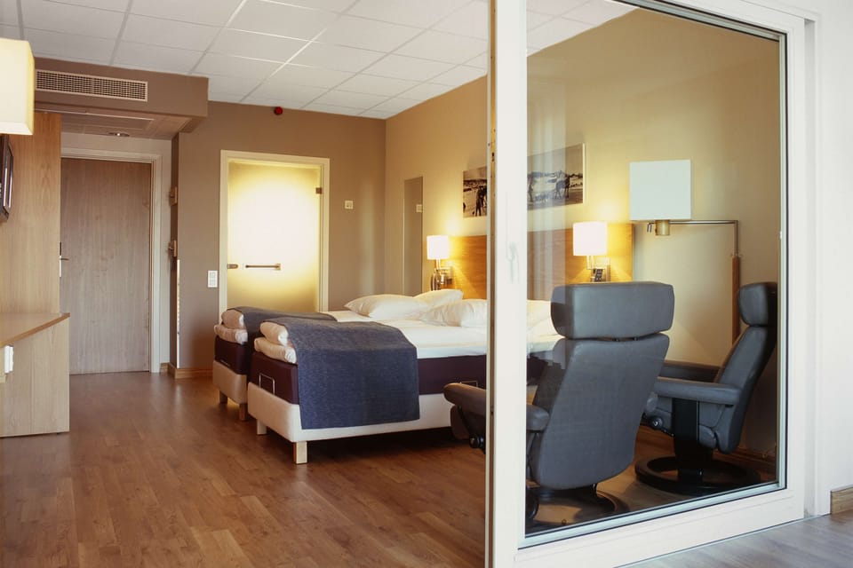 Superior Twin Room | In-room safe, desk, iron/ironing board, cribs (free)