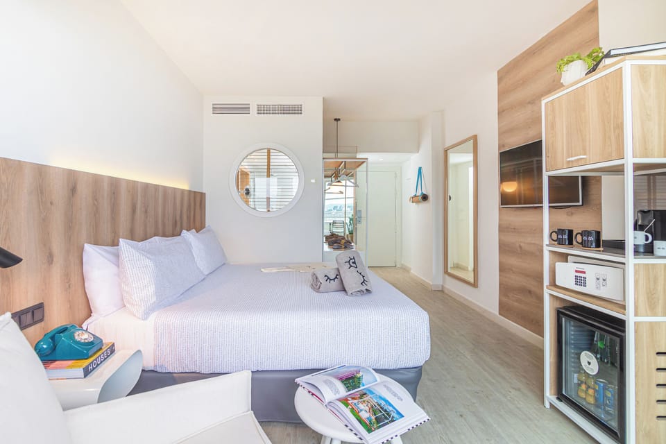 The Loft Sea View | Minibar (some free items), in-room safe, iron/ironing board (on request)