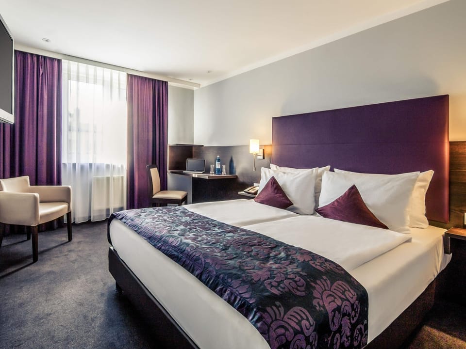 Standard Double Room, 1 Double Bed | Minibar, in-room safe, desk, soundproofing