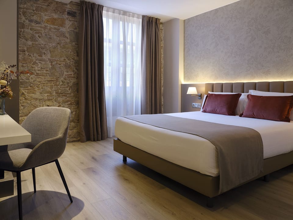 Deluxe Double Room | Egyptian cotton sheets, premium bedding, down comforters
