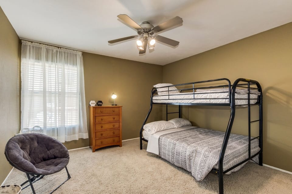 Guest Bedroom with Full and Twin Bed
