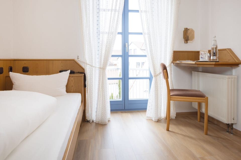 Standard Single Room | Minibar, desk, laptop workspace, soundproofing