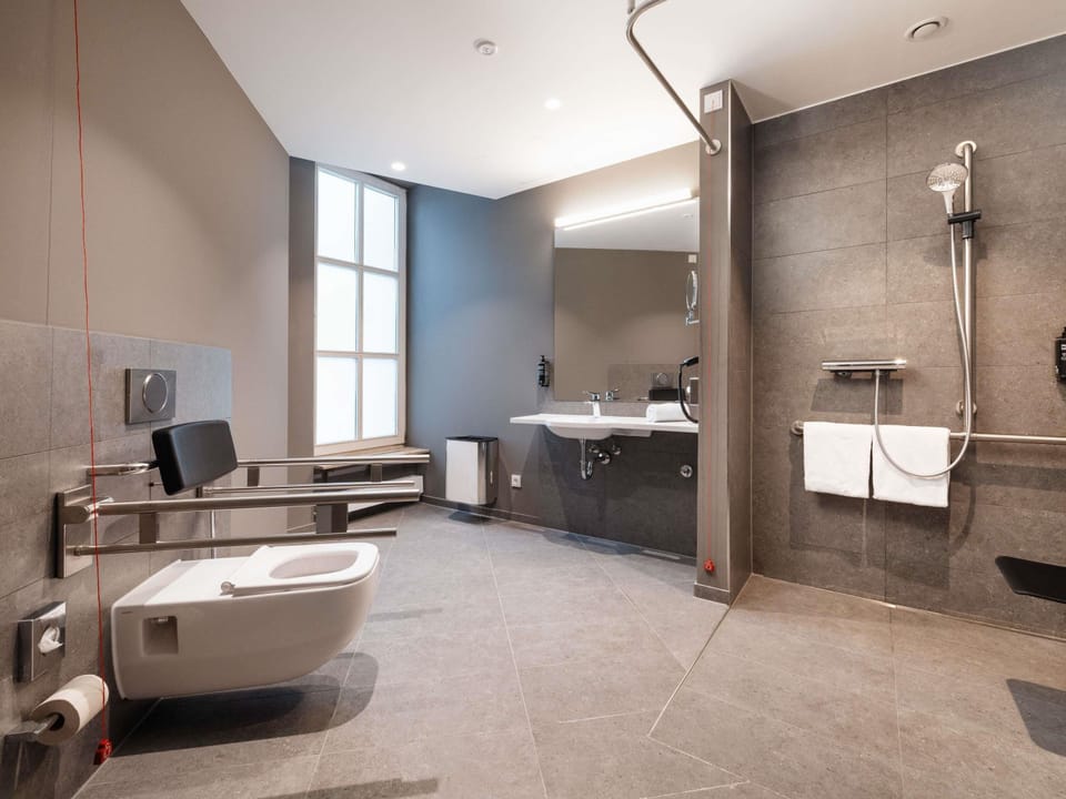 Standard Room, 1 Double Bed, Accessible | Desk, laptop workspace, blackout drapes, soundproofing