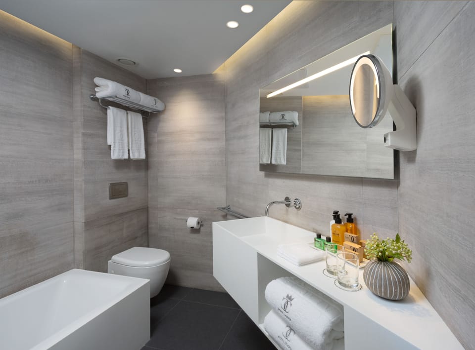 Two Bedroom Suite | Bathroom | Shower, free toiletries, hair dryer, bathrobes