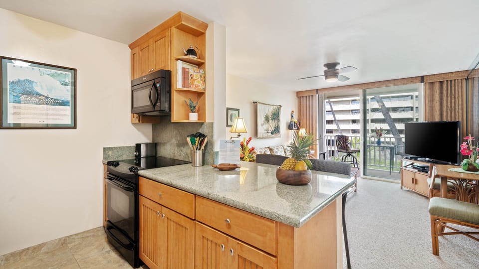 Brand new kitchen with loads of extras.
