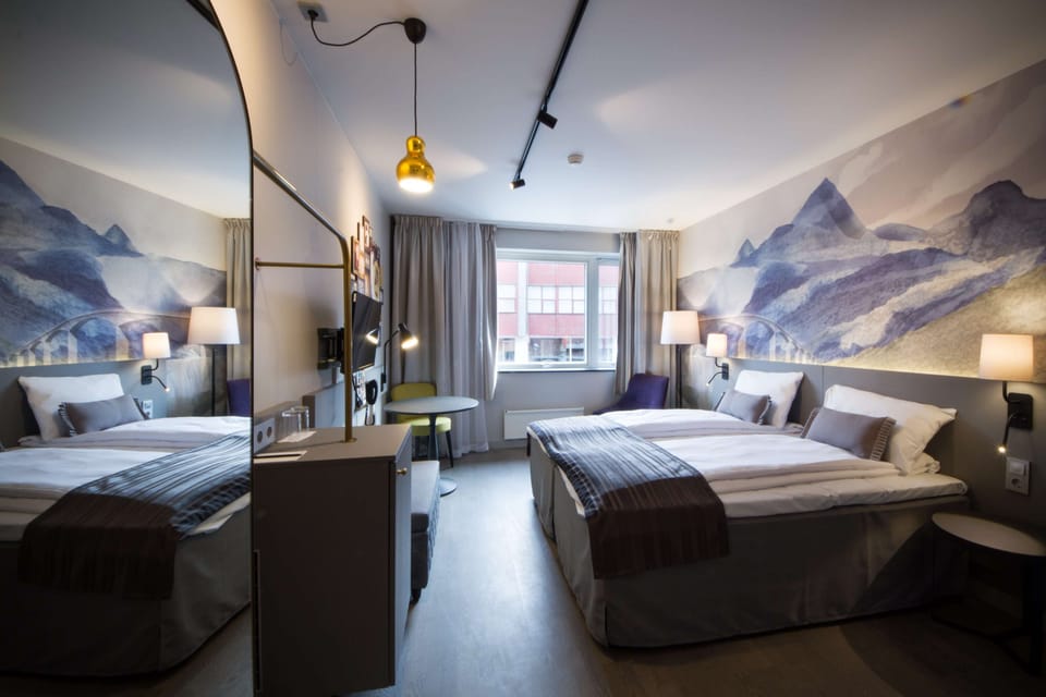Standard Twin Room | Minibar, desk, iron/ironing board, free cribs/infant beds