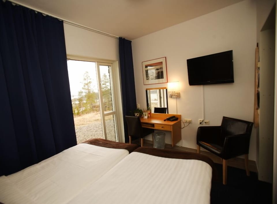 Double Room, Terrace, River View | Desk, laptop workspace, blackout drapes, iron/ironing board (on request)