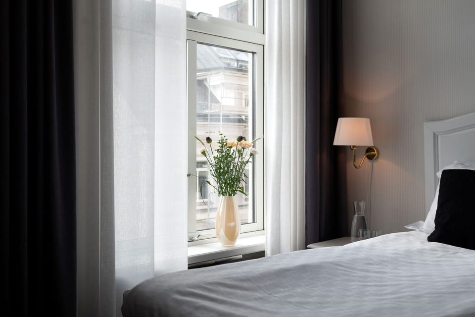 Superior Double Room | Desk, laptop workspace, blackout drapes, WiFi (free)