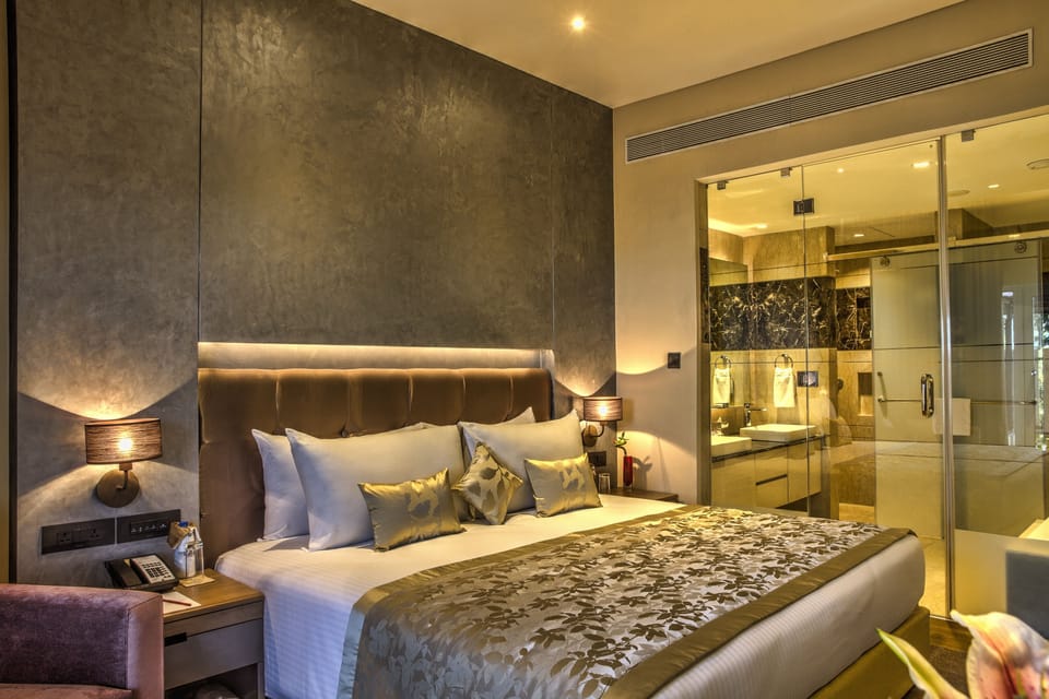 Suite, 1 King Bed (Wine Themed Unique) | Minibar, in-room safe, iron/ironing board, free WiFi