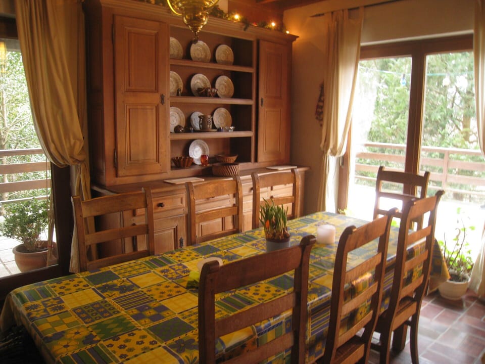 Chalet | Dining