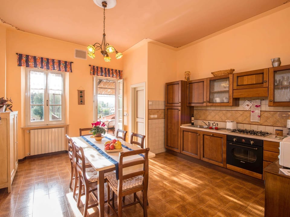 House | Private kitchen | Highchair