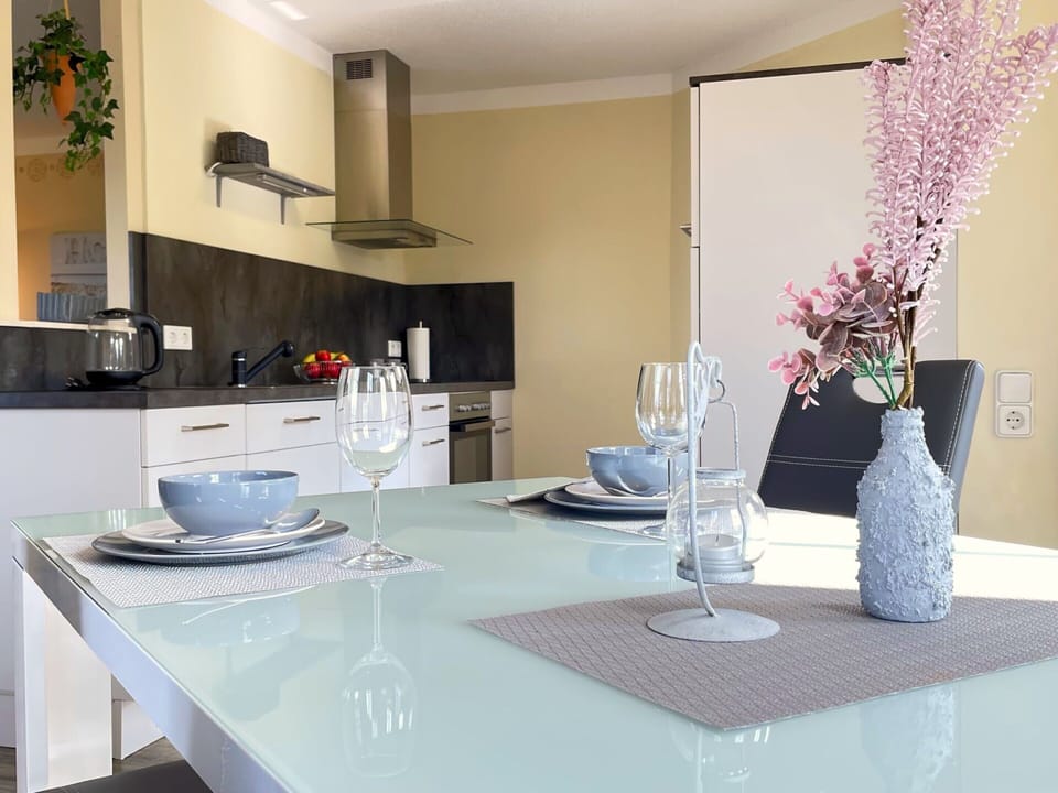 Apartment | Dining
