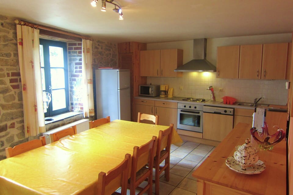 House | Private kitchen | Highchair