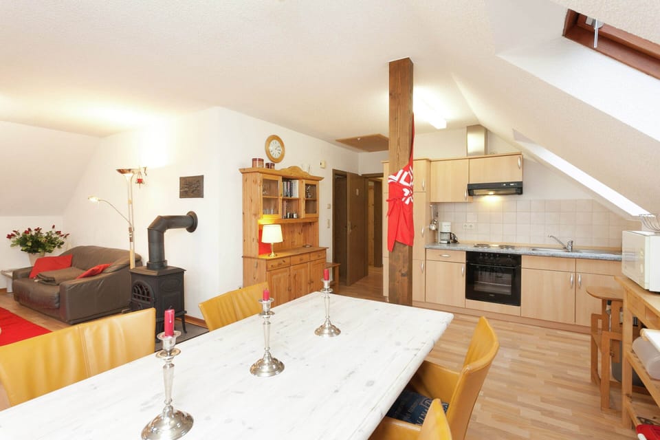 Apartment | Dining