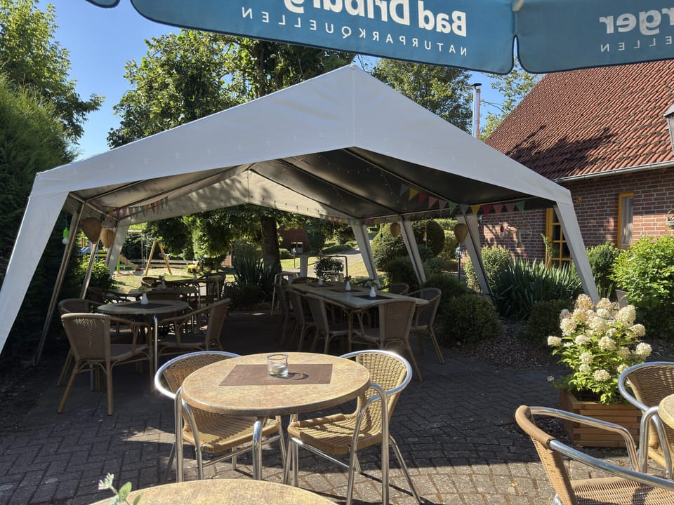 House | Outdoor dining