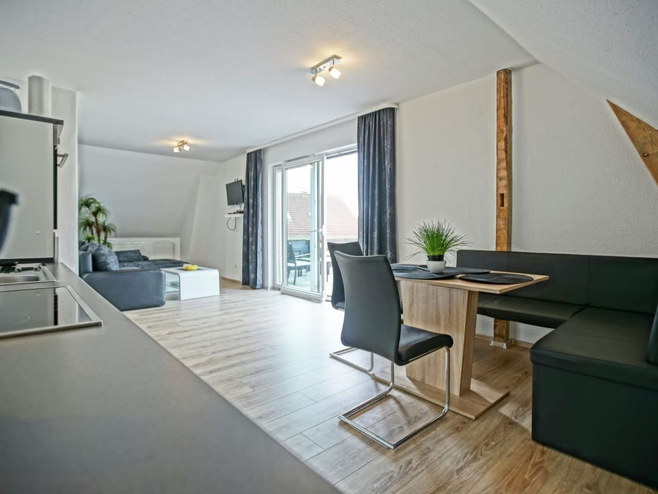 Apartment | Dining